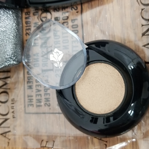 LANCOME MAKEUP BUNDLE - Picture 4 of 6